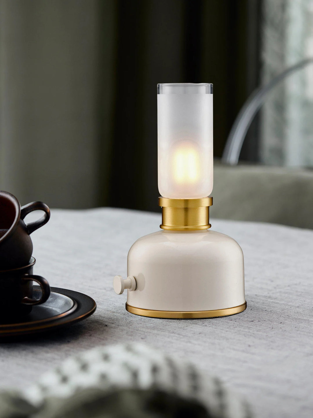 Bordlampe Frida, oppladbar, Beige