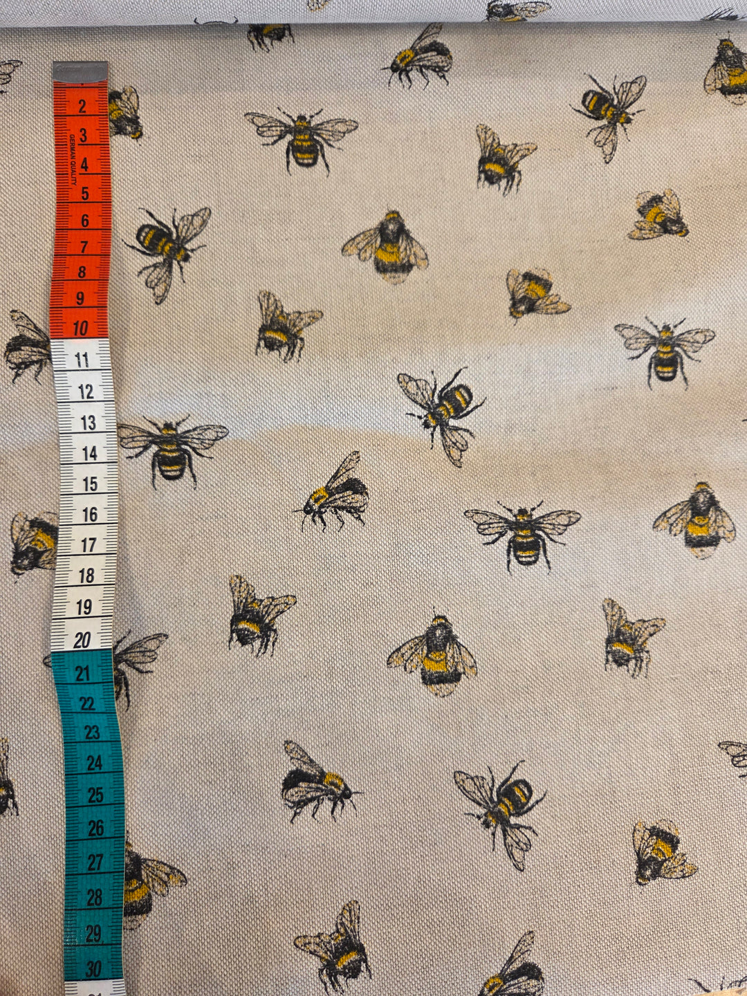 Metervare, Kanvas - Bee Buzzing