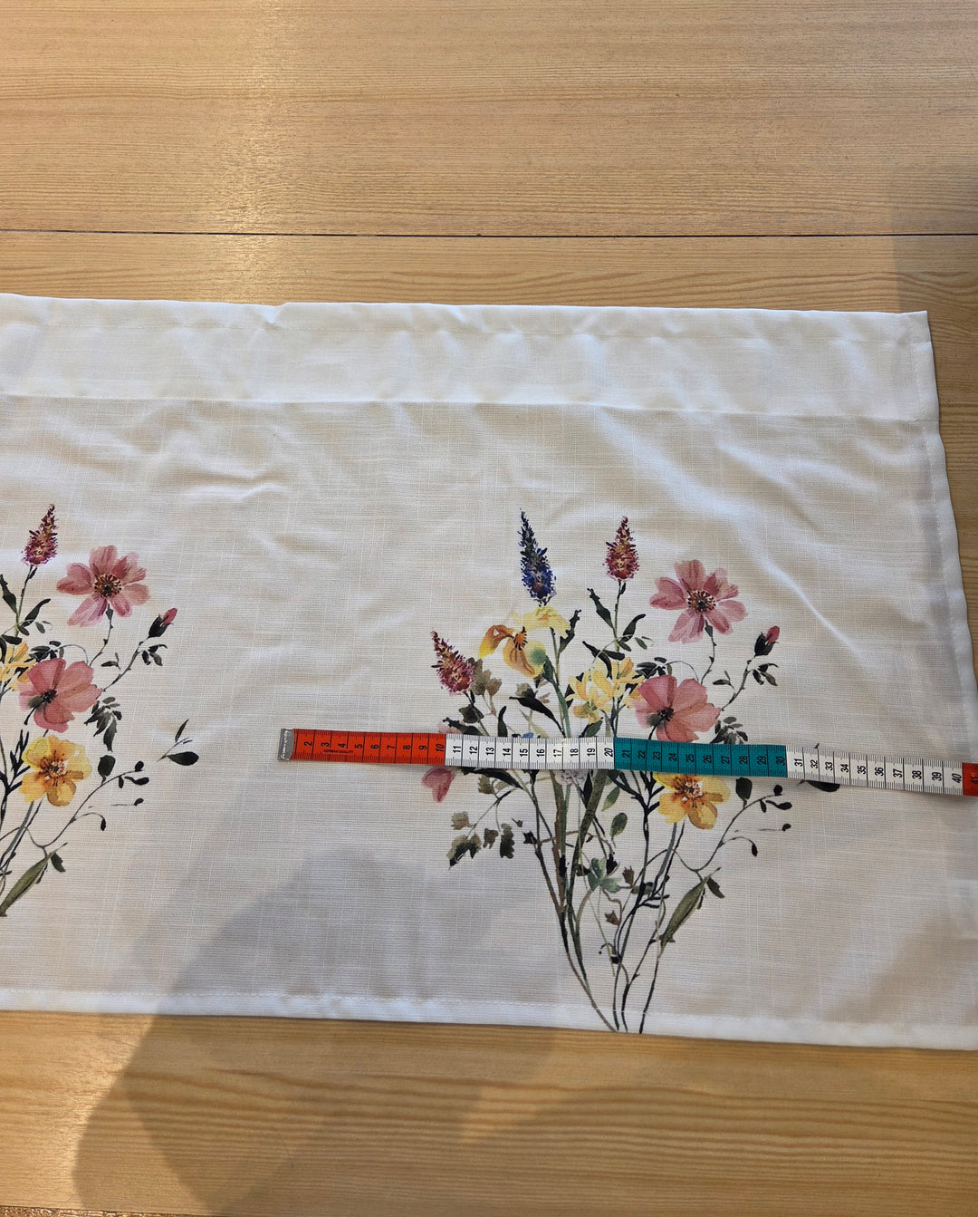 Gardinkappe Blomstereng, 45cm