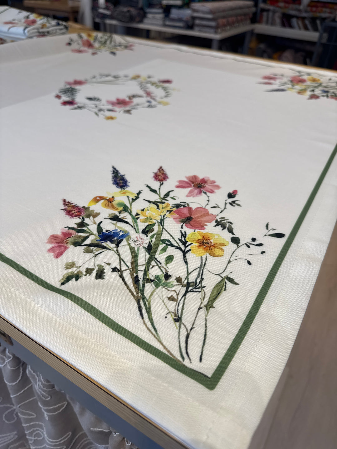 Duk Blomstereng, 85x85cm