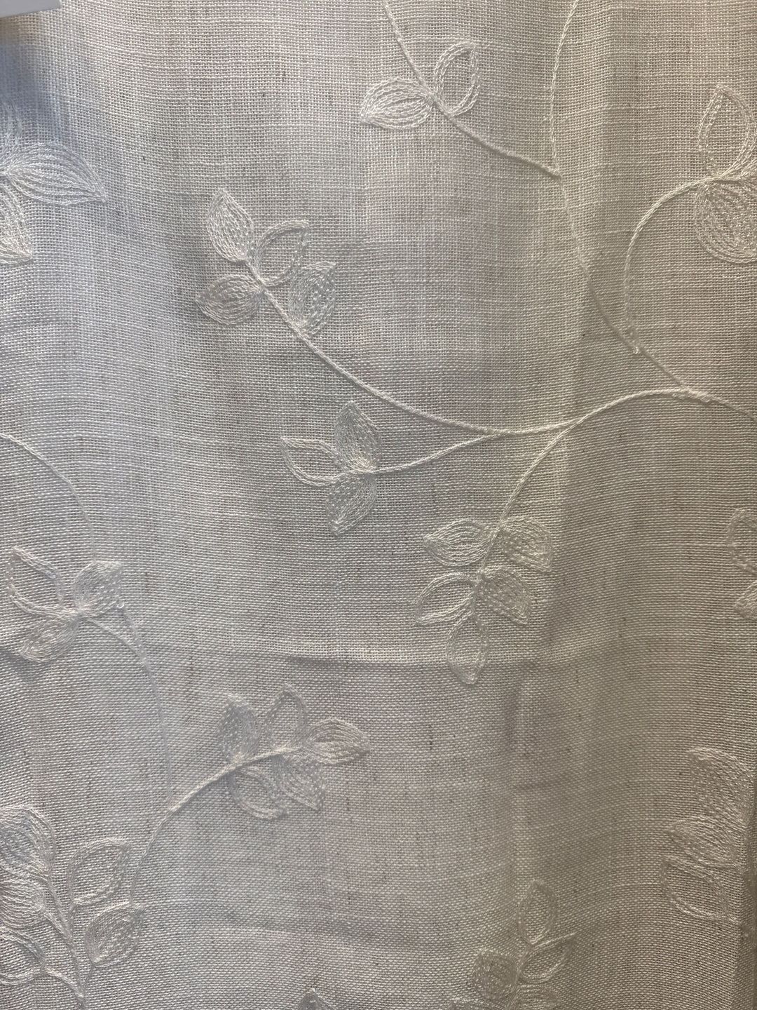 Gardinhøyde Nora, Offwhite