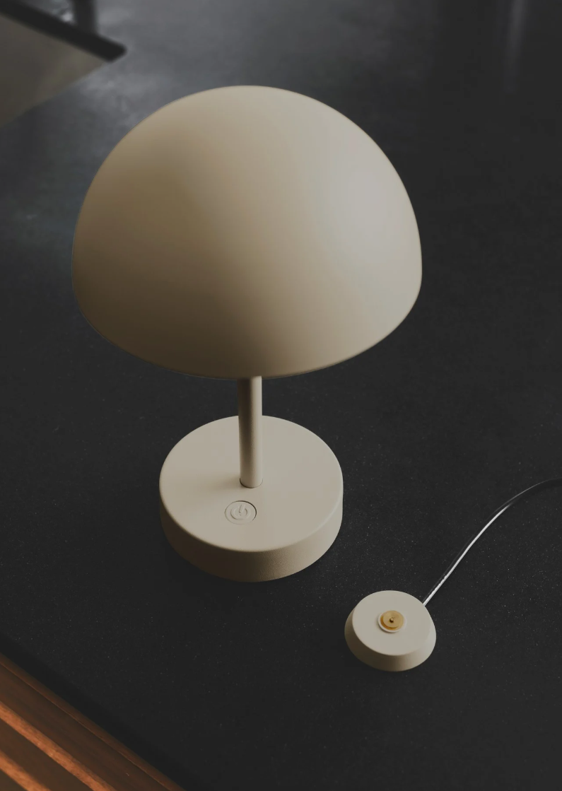 Ellen to go oppladbar lampe, beige