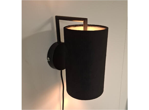 Terni vegglampe m/svart skjerm