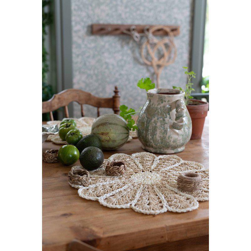 Brikke Fia, Offwhite